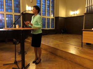 frau dr. sahra wagenknecht