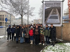 vor der ersten bildungsstation